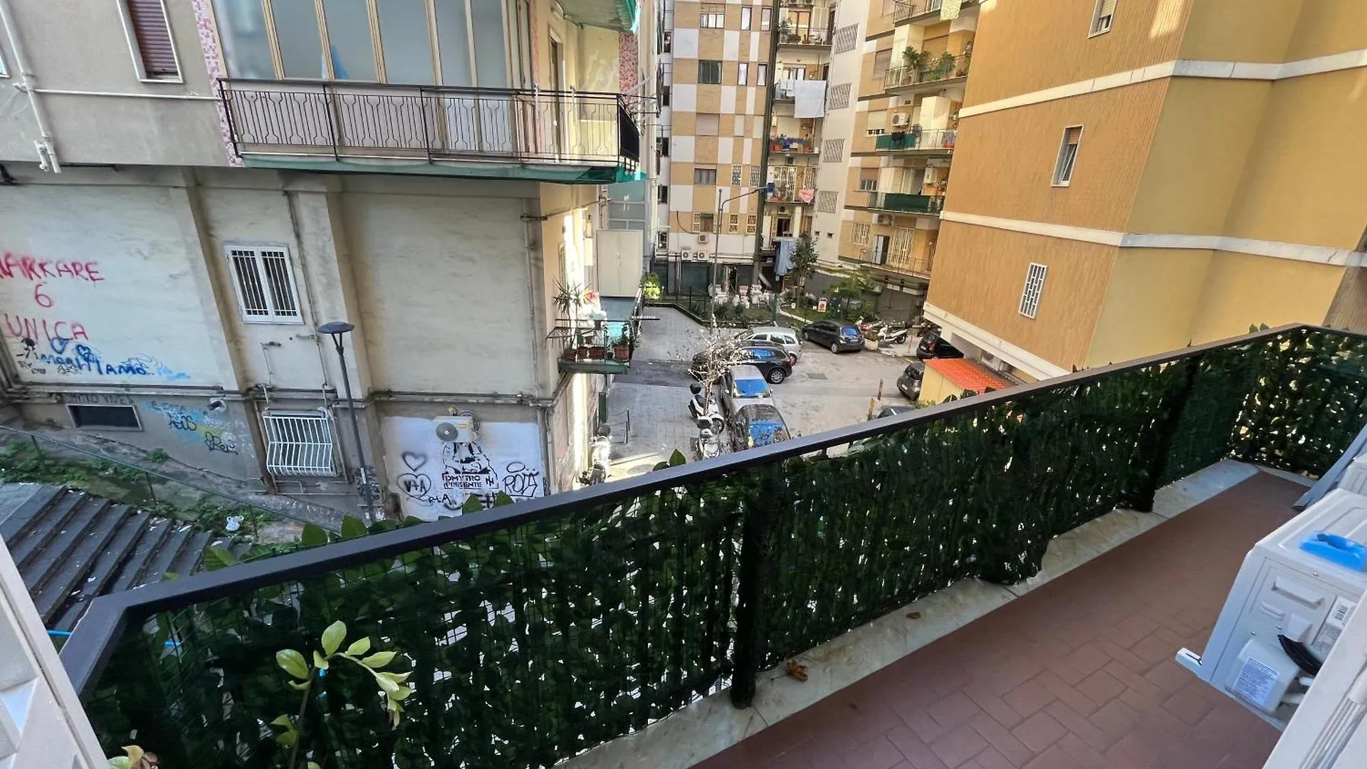 F Rooms Napoli Via Sementini Itália